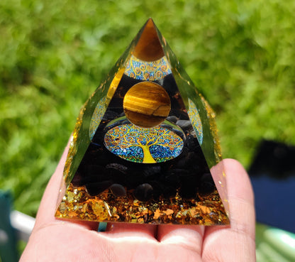 Crystal Ball Stone Pyramid Resin Home Decor Ornament