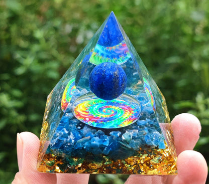 73 Styles Crystal Ball Pyramid Crystal Shard Resin Pyramid Home Décor Craft Piece ( 2 )