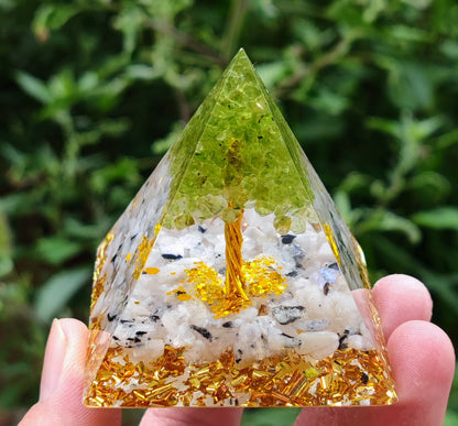 Crystal Ball Stone Pyramid Resin Home Decor Ornament