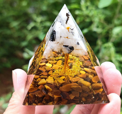 Crystal Ball Stone Pyramid Resin Home Decor Ornament