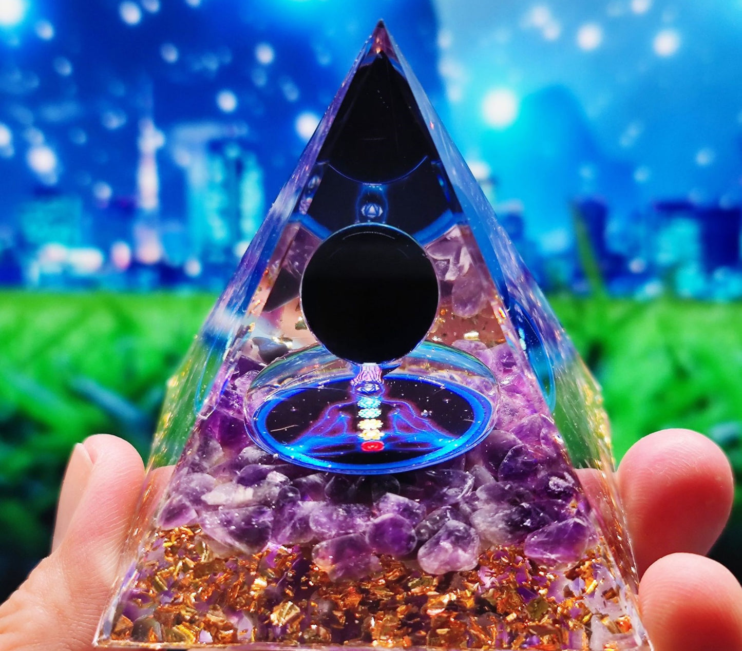 73 Styles Crystal Ball Pyramid Crystal Shard Resin Pyramid Home Décor Craft Piece ( 2 )