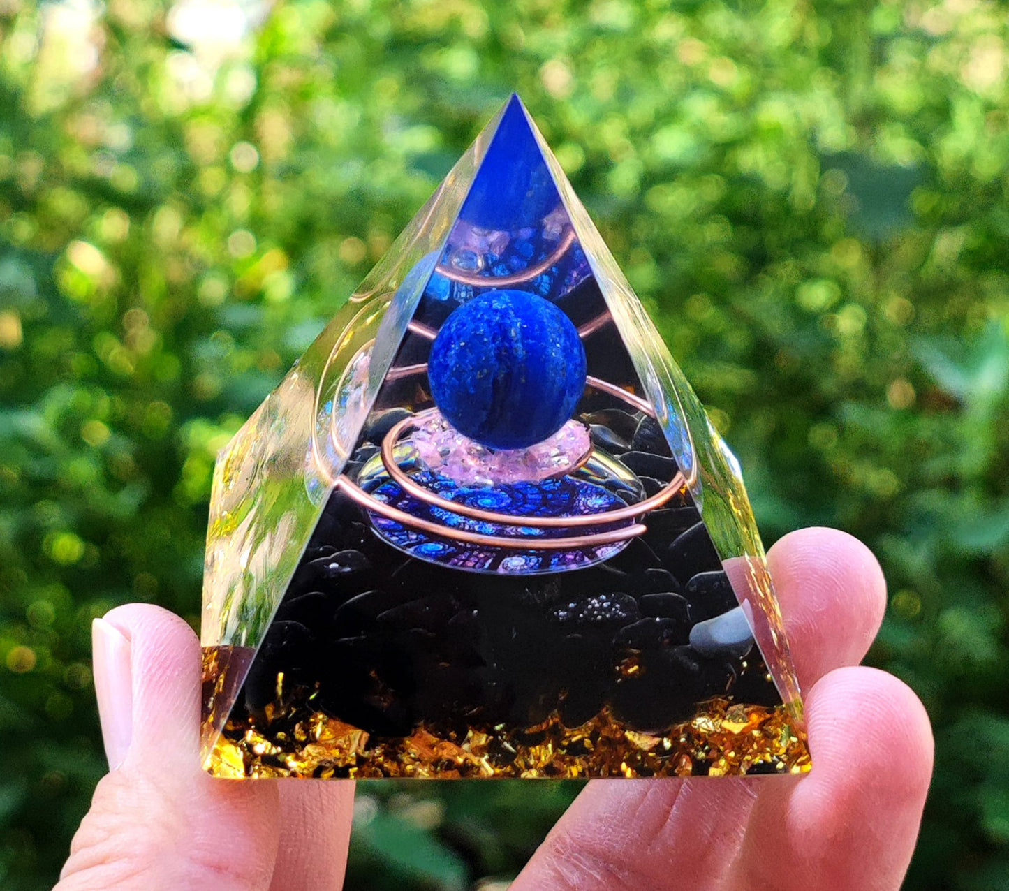 73 Styles Crystal Ball Pyramid Crystal Shard Resin Pyramid Home Décor Craft Piece ( 2 )