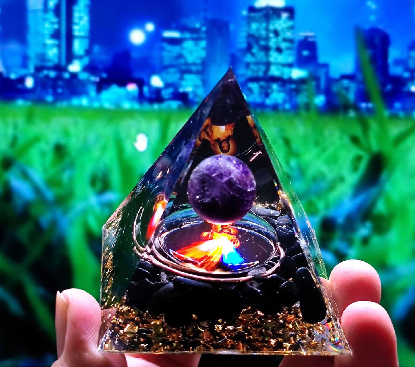 73 Styles Crystal Ball Pyramid Crystal Shard Resin Pyramid Home Décor Craft Piece ( 1 )