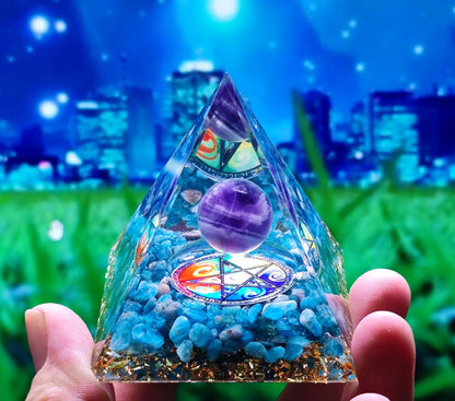 73 Styles Crystal Ball Pyramid Crystal Shard Resin Pyramid Home Décor Craft Piece ( 1 )