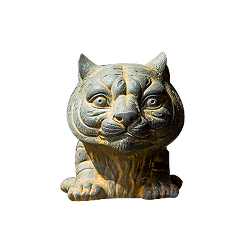 Handcrafted Cast Iron Sculpture Ornament for Office and Home Desktop Display: An Ingenious and Adorable Zodiac Tiger Figurine